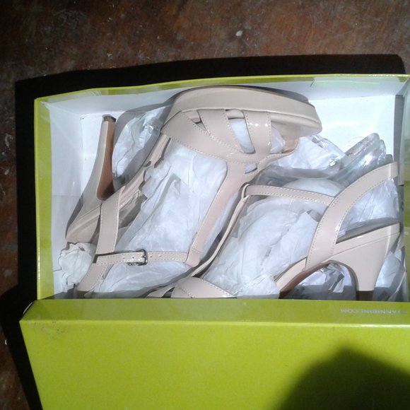 Gianni Bini Heleena Bisque heels. Never Worn/New Size 10 - Picture 2 of 5